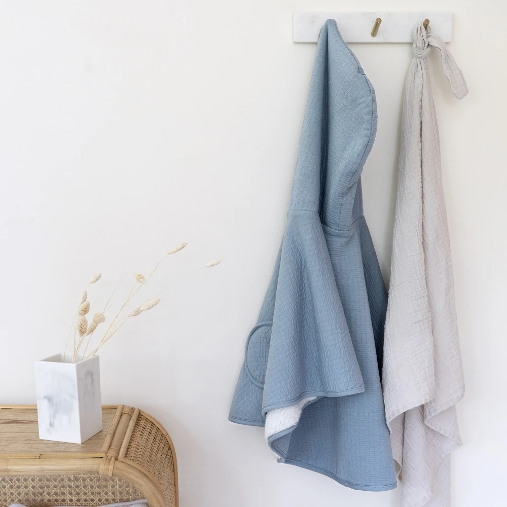 Poncho Pour Siège Auto Teddy Et Gaze De Coton Cadum Wonder 4 Poncho Pour Siège Auto Teddy Et Gaze De Coton Cadum Wonder – Image 2