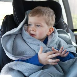 Poncho Pour Siège Auto Teddy Et Gaze De Coton Cadum Wonder 11 Poncho Pour Siège Auto Teddy Et Gaze De Coton Cadum Wonder -Produits Pour Bébé ay040504760 4