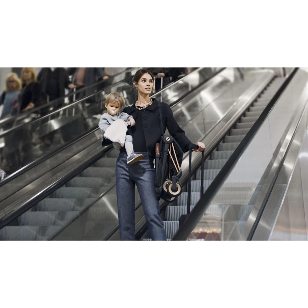 CYBEX Poussette Compacte Coya Châssis Rose Gold Siège Blanc 15 CYBEX Poussette Compacte Coya Châssis Rose Gold Siège Blanc – Image 13