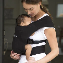 Ergobaby Porte-bébé Embrace Noir Intense 31 Ergobaby Porte-bébé Embrace Noir Intense -Produits Pour Bébé er046100005 9