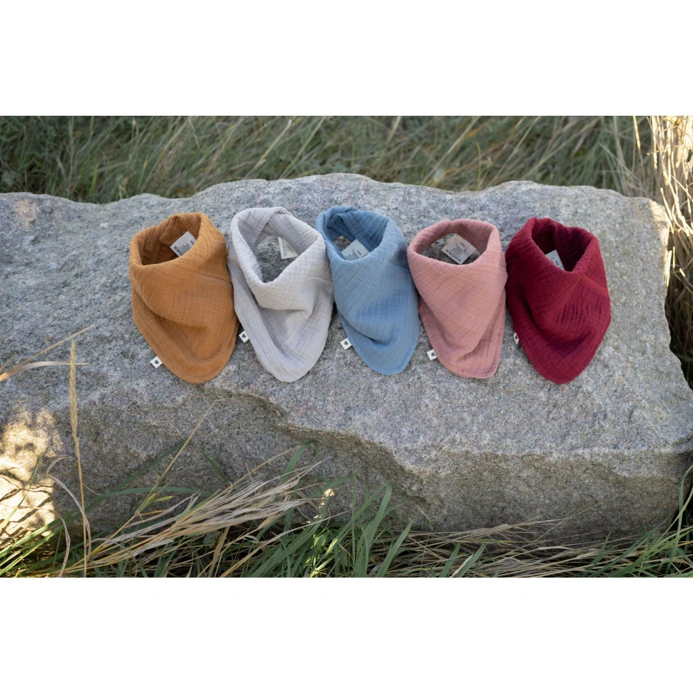 BIBS Bavoir Bandana Pale Butter 4 BIBS Bavoir Bandana Pale Butter – Image 2