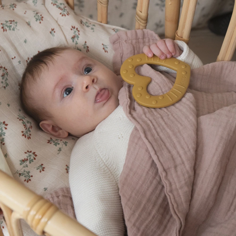 BIBS Anneau De Dentition Coeur Ivory 5 BIBS Anneau De Dentition Coeur Ivory – Image 3