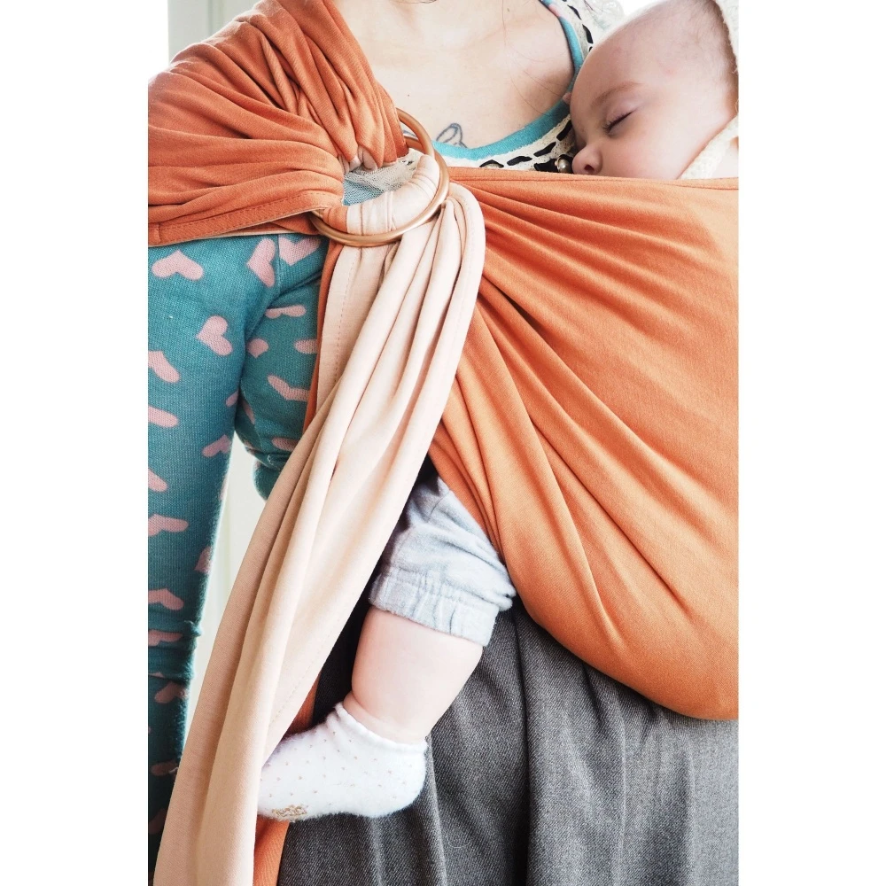 Echarpe De Portage Sans Nœud - Nude, Caramel (réversible) 6 Echarpe De Portage Sans Nœud - Nude, Caramel (réversible) – Image 4