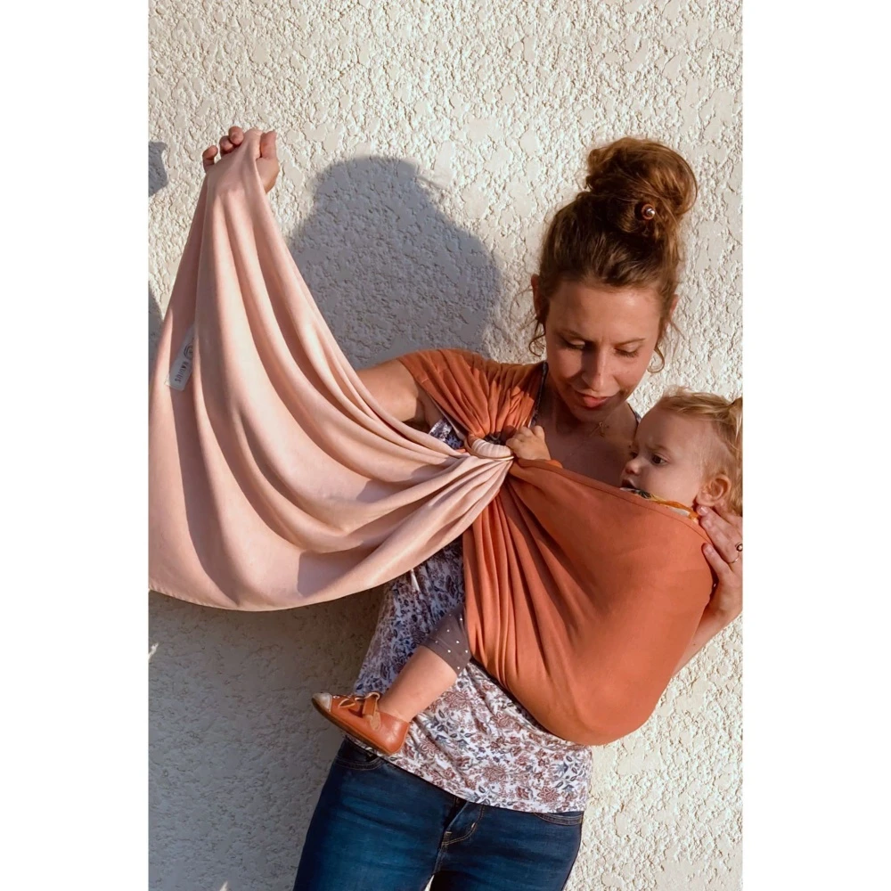 Echarpe De Portage Sans Nœud - Nude, Caramel (réversible) 8 Echarpe De Portage Sans Nœud - Nude, Caramel (réversible) – Image 6