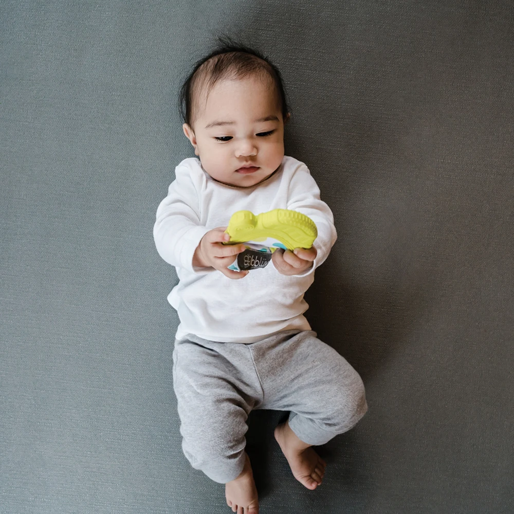 Gant De Dentition En Silicone Souple Glüv Lime 4 Gant De Dentition En Silicone Souple Glüv Lime – Image 2